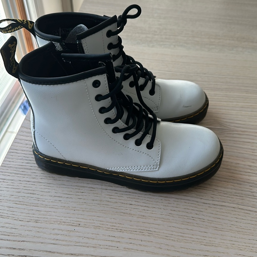 Kids girls doc martens